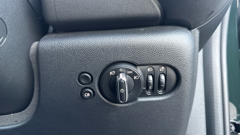 MINI Hatchback 135kW Cooper S Resolute Edition 33kWh 3dr Auto Electric Hatchback